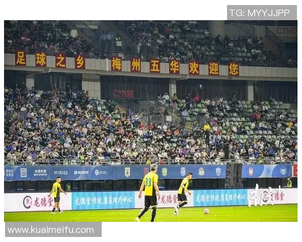 传承足球明星赛在上海盛大举行球迷共庆足球文化传承与发展 传承足球明星赛在上海盛大举行球迷共庆足球文化传承与发展