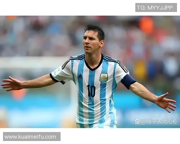 历届足球巨星回顾与传奇球员的辉煌历程分析 历届足球巨星回顾与传奇球员的辉煌历程分析