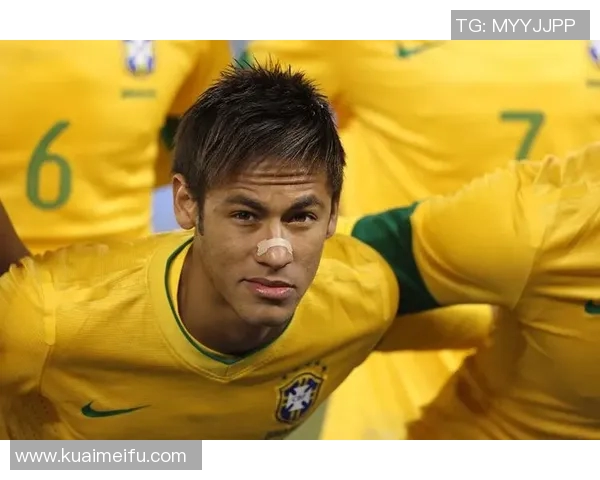 小圆脸的足球明星预测之旅揭秘未来球场巨星的潜力与魅力 小圆脸的足球明星预测之旅揭秘未来球场巨星的潜力与魅力