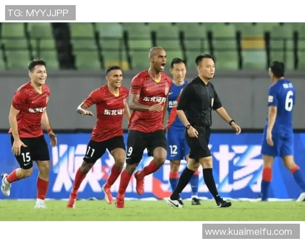 深圳足球队以97分领跑奥运会积分榜展现强劲实力与团队合作精神